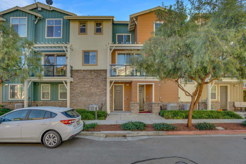 Residential for sale at 865 Tranquility Cir 3, Livermore CA featuring 2 beds and 3 baths