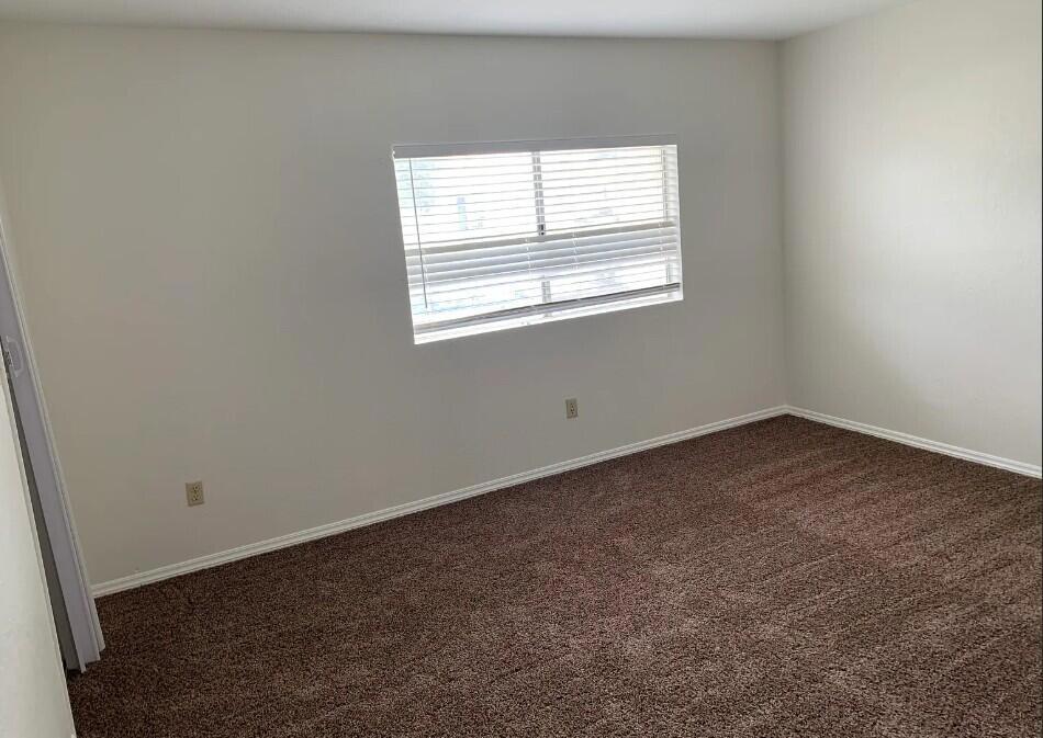 Residential Lease for rent at 40215 Harris Lane, Palm Desert CA featuring 2 beds and 2 baths