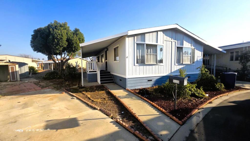 Manufactured In Park for sale at 2561 Stillman Street, Selma CA featuring 3 beds and 2 baths