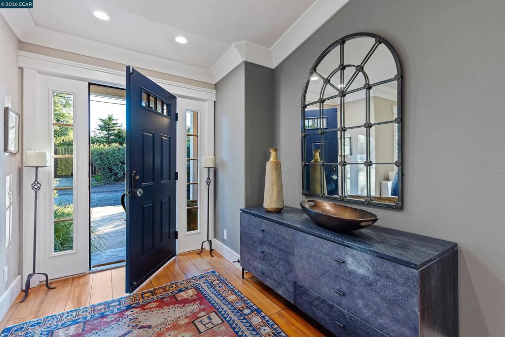 Residential Lease for rent at 10 Jolie Ln, Walnut Creek CA featuring 3 beds and 2 baths