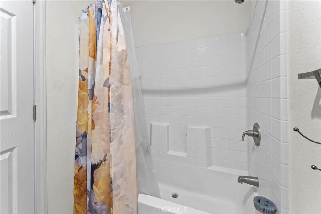 Manufactured In Park for sale at 12700 Elliott 18, El Monte CA featuring 3 beds and 2 baths