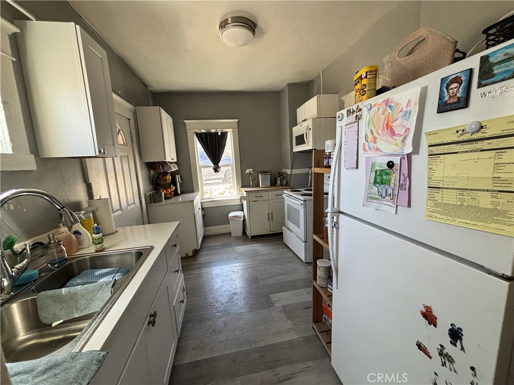 Residential for sale at 15565 4th, Victorville CA featuring 2 beds and 1 bath