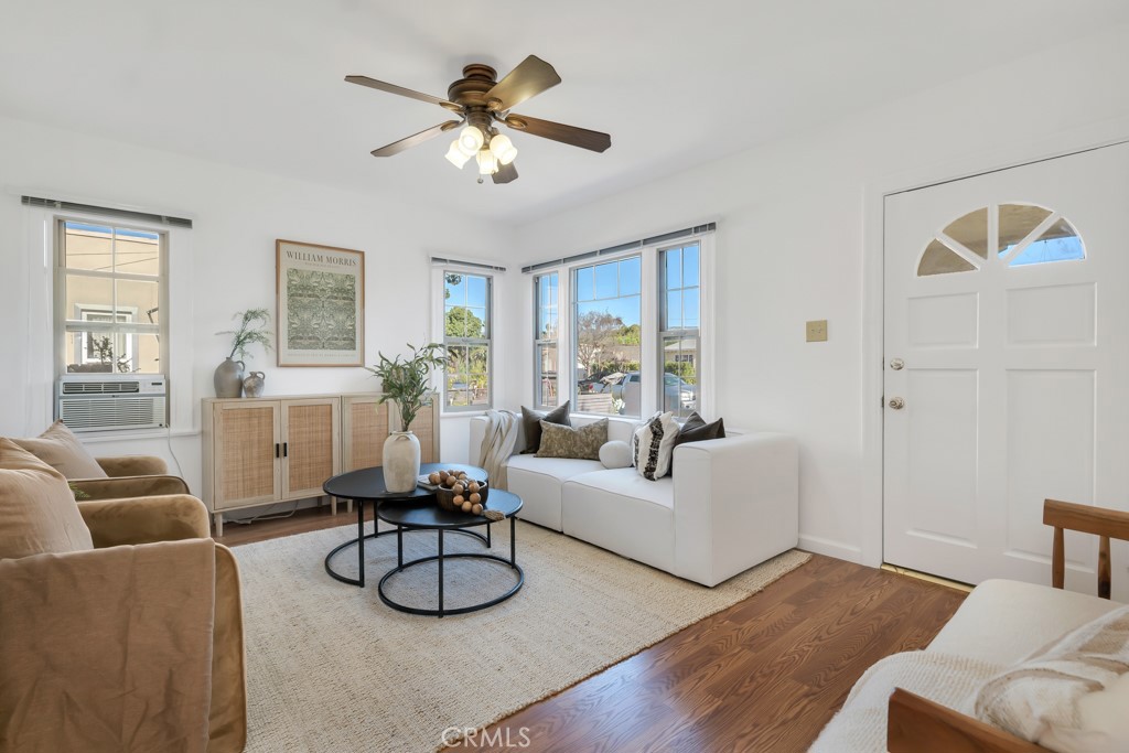 Residential for sale at 3118 Glenhurst Ave, Los Angeles CA featuring 2 beds and 1 bath