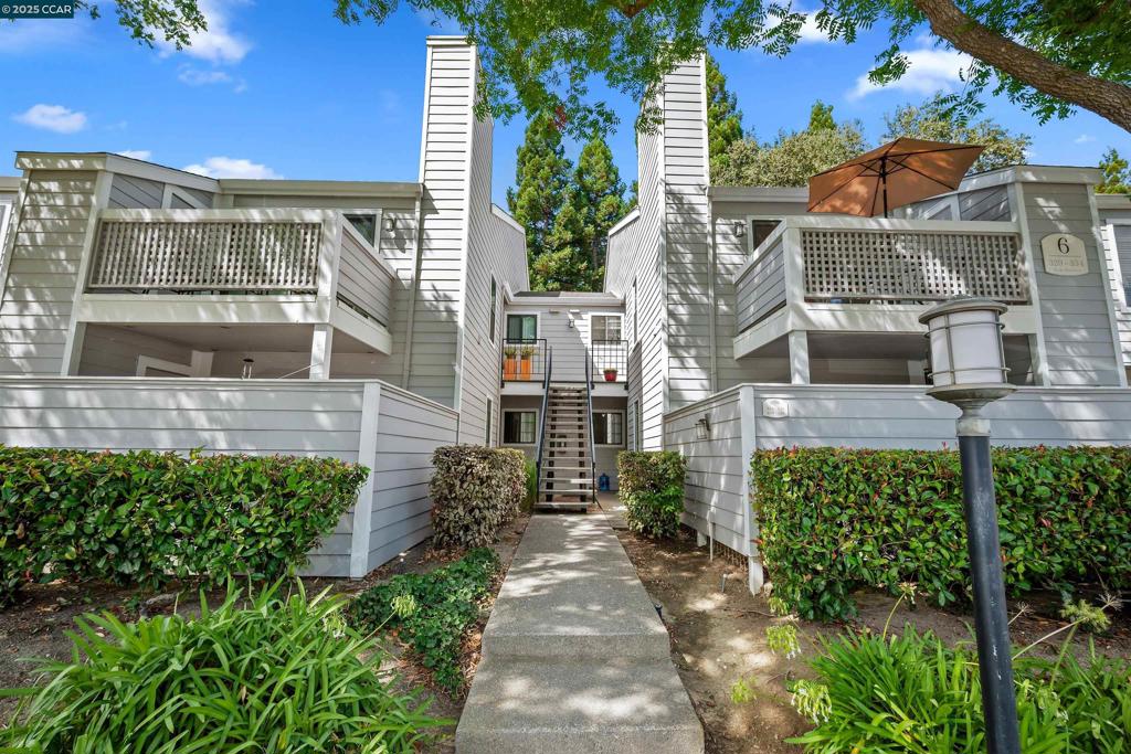 Residential for sale at 332 Eastridge Dr, San Ramon CA featuring 2 beds and 2 baths