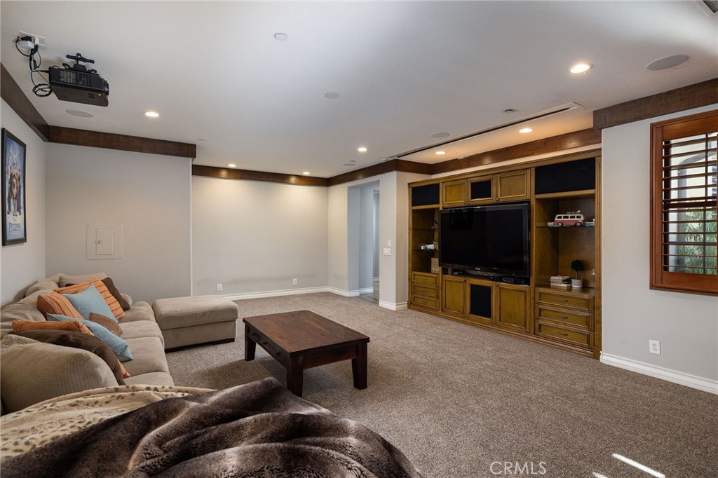 Residential Lease for rent at 25152 Anvil Circle, Laguna Hills CA featuring 5 beds and 6 baths