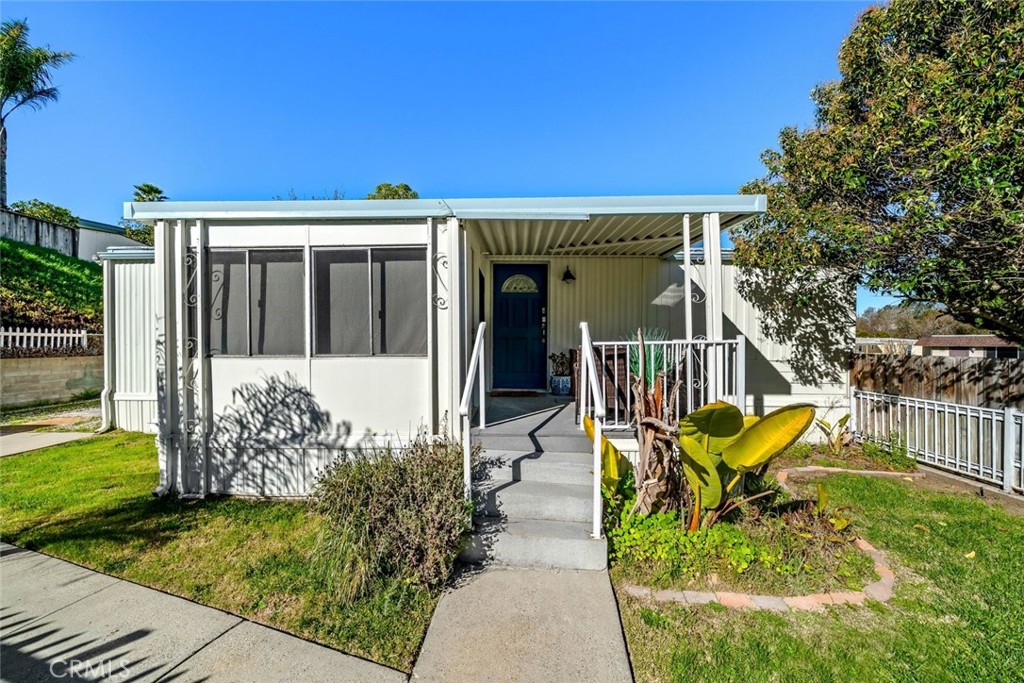 Manufactured In Park for sale at 765 Mesa View Drive 173, Arroyo Grande CA featuring 2 beds and 1 bath