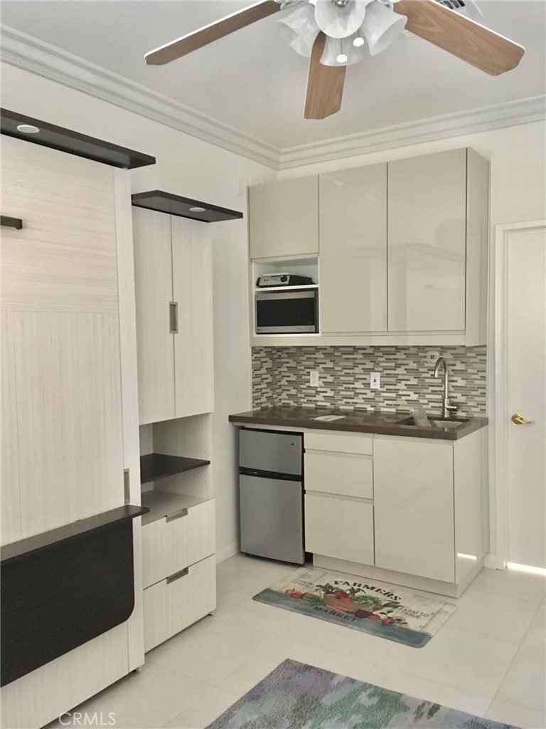 Residential Lease for rent at 35392 Flute Avenue, Palm Desert CA and 1 bath