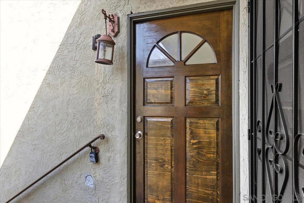 Residential for sale at 3846 38th St 5, San Diego CA featuring 2 beds and 2 baths