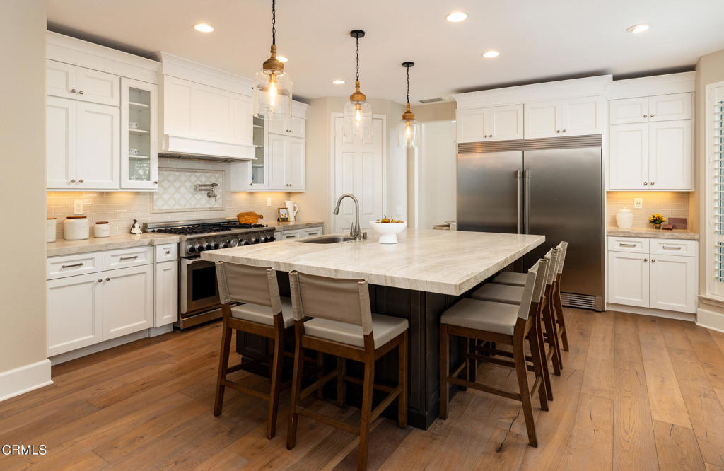 Residential for sale at 2767 Avenida De Autlan, Camarillo CA featuring 5 beds and 5 baths