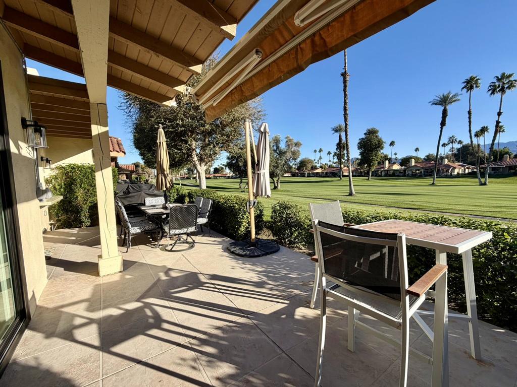Residential Lease for rent at 177 Las Lomas, Palm Desert CA featuring 2 beds and 2 baths