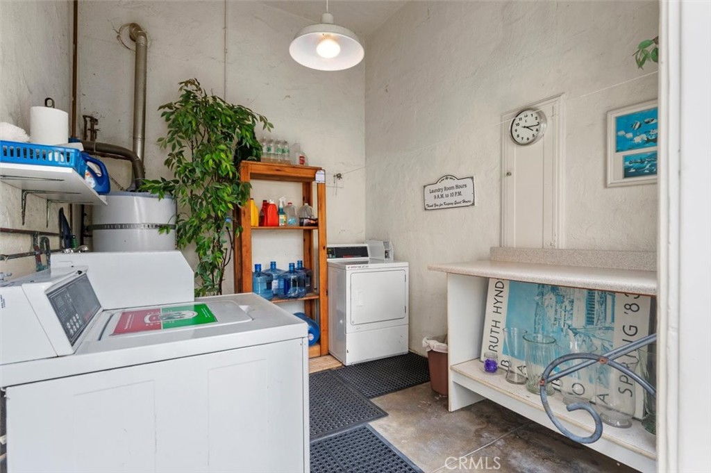 Residential Lease for rent at 1530 Miramar Drive 6, Newport Beach CA featuring 1 bed and 1 bath