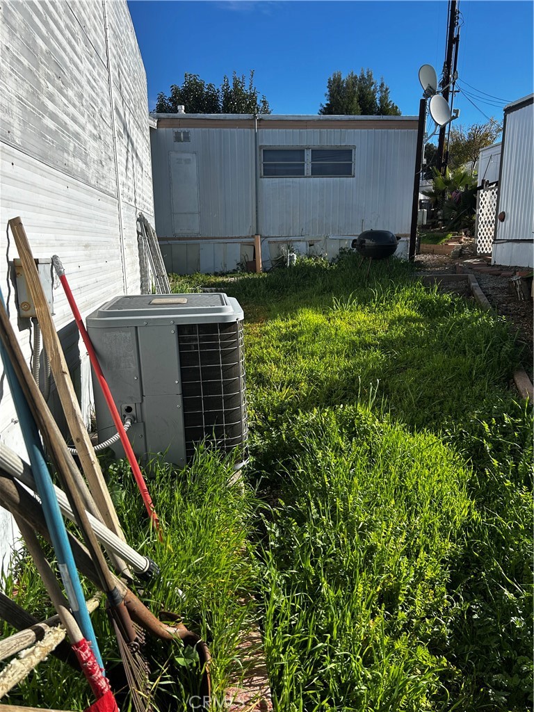 Manufactured In Park for sale at 12177 3rd Street, Yucaipa CA featuring 2 beds and 1 bath