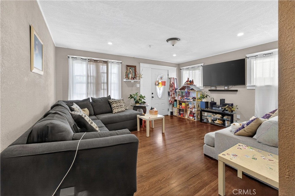 Residential Income for sale at 5710 Ruthelen, Los Angeles CA