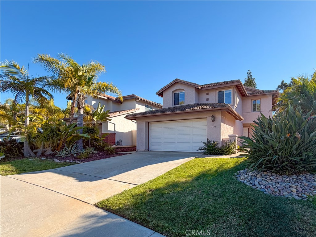 Residential Lease for rent at 4651 Calle Del Greco, Oceanside CA featuring 3 beds and 3 baths