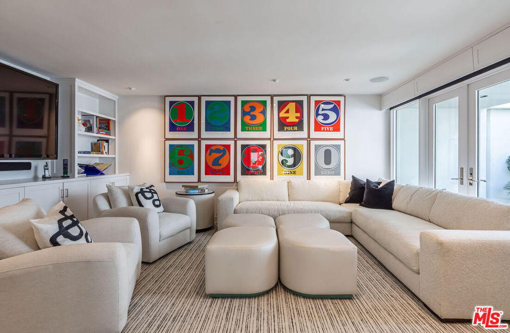 Residential Lease for rent at 27420 Pacific Coast Highway, Malibu CA featuring 4 beds and 5 baths