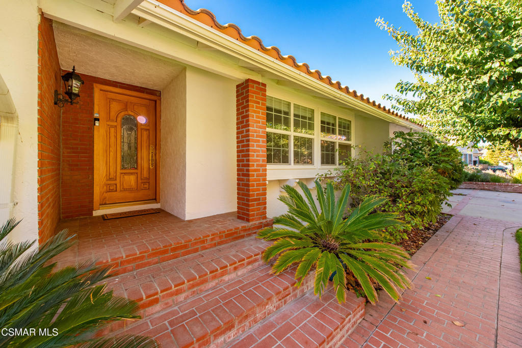 Residential for sale at 952 Carefree Drive, Simi Valley CA featuring 4 beds and 3 baths