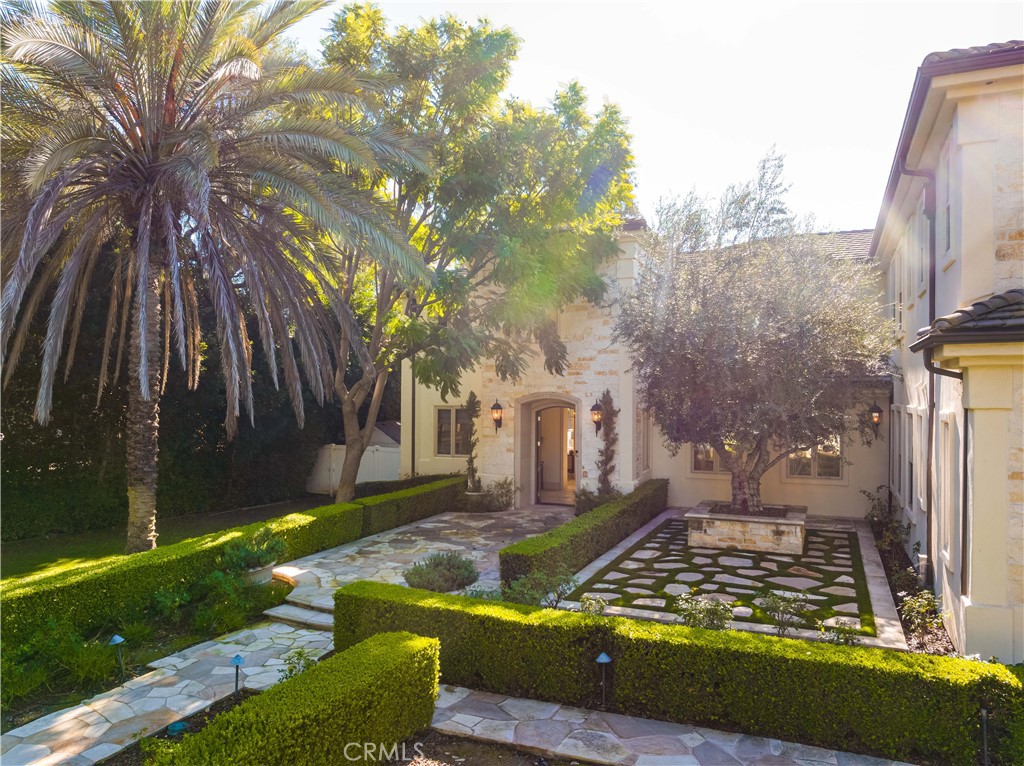 Residential for sale at 19426 Via Del Caballo, Yorba Linda CA featuring 7 beds and 8 baths