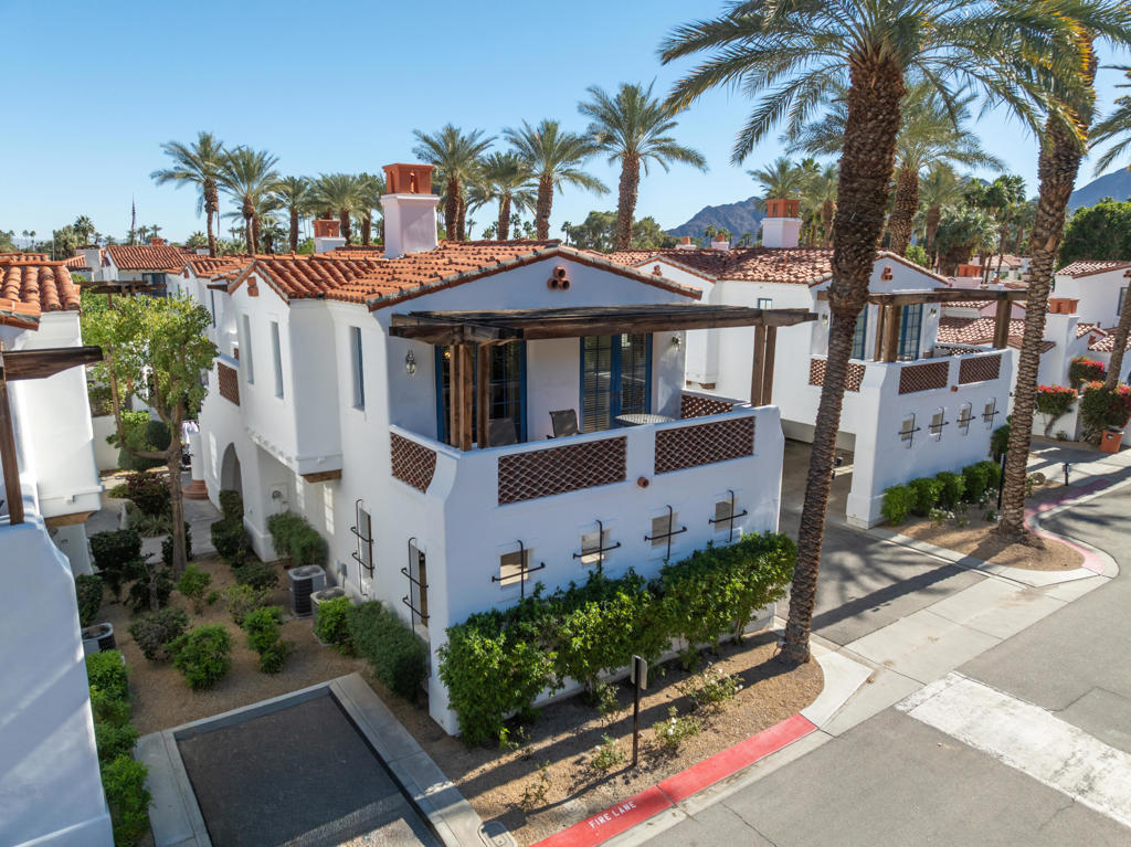 Residential for sale at 49462 Avenida Obregon 1660, La Quinta CA featuring 1 bed and 2 baths