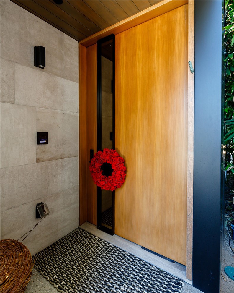 Residential Lease for rent at 121 25th, Manhattan Beach CA featuring 5 beds and 7 baths