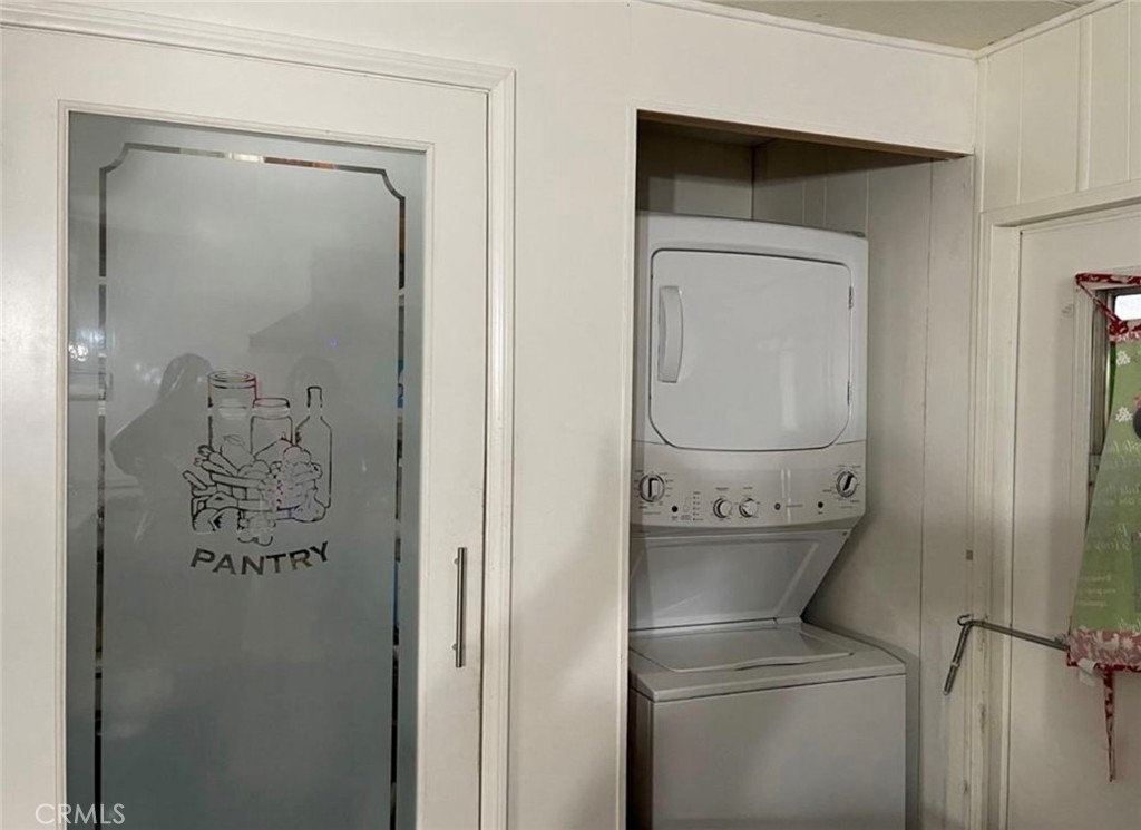 Manufactured In Park for sale at 2205 W Acacia Avenue 47, Hemet CA featuring 2 beds and 2 baths