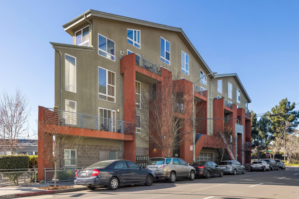 Residential for sale at 675 8Th St 10, Oakland CA featuring 1 bed and 2 baths