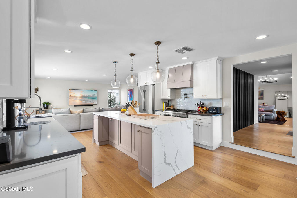 Residential Lease for rent at 1632 Camberwell Place, Westlake Village CA featuring 4 beds and 3 baths