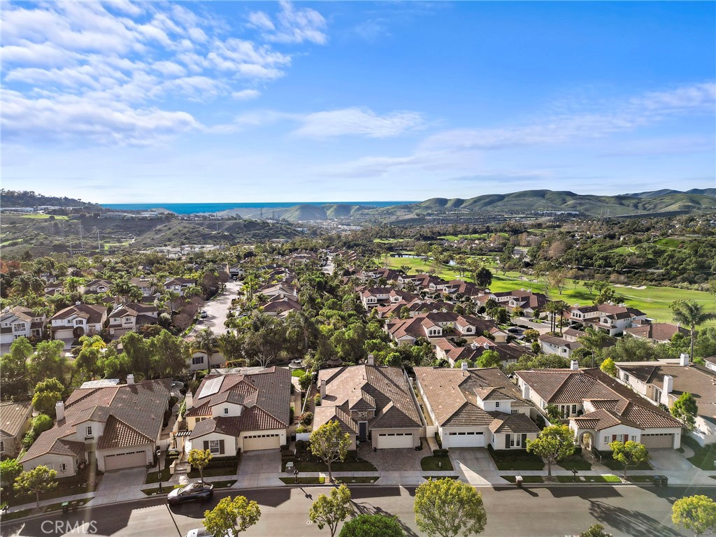 Residential for sale at 59 Camino Lienzo, San Clemente CA featuring 3 beds and 2 baths