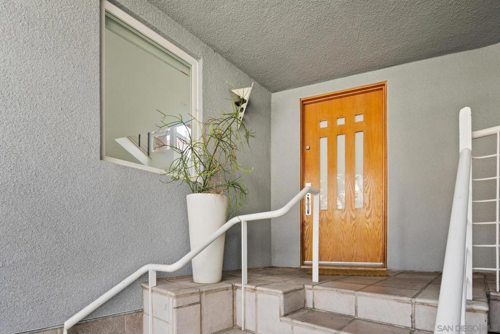 Residential Lease for rent at 702 Kettner Blvd, San Diego CA featuring 3 beds and 3 baths