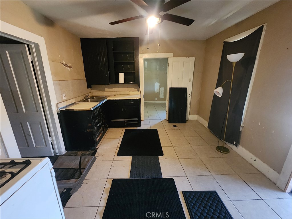 Residential Income for sale at 305 W Heald, Lake Elsinore CA