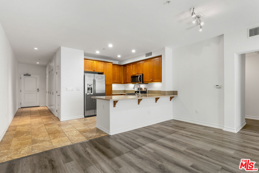 Residential for sale at 629 Traction Avenue 314, Los Angeles CA featuring 1 bed and 1 bath