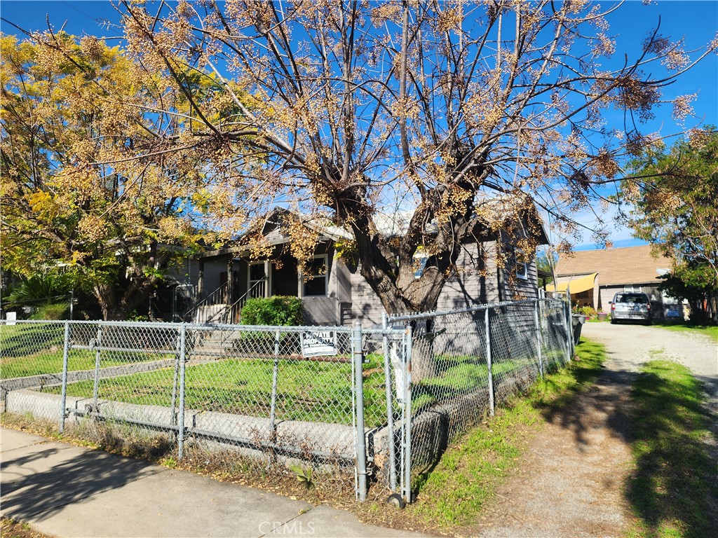 Residential for sale at 305 W Heald, Lake Elsinore CA featuring 4 beds and 2 baths