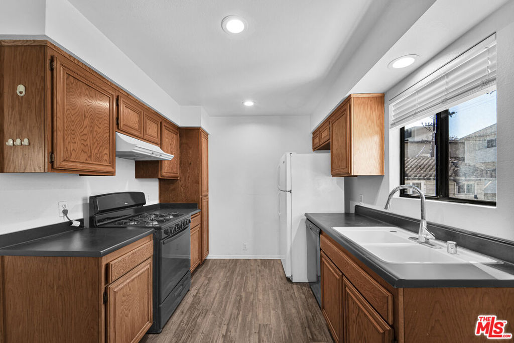 Residential Income for sale at 1236 21st Street, Santa Monica CA featuring 11 beds and 10 baths