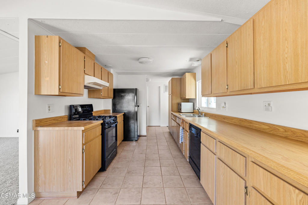 Manufactured In Park for sale at 3 La Lomita #3, Thousand Oaks CA featuring 2 beds and 2 baths