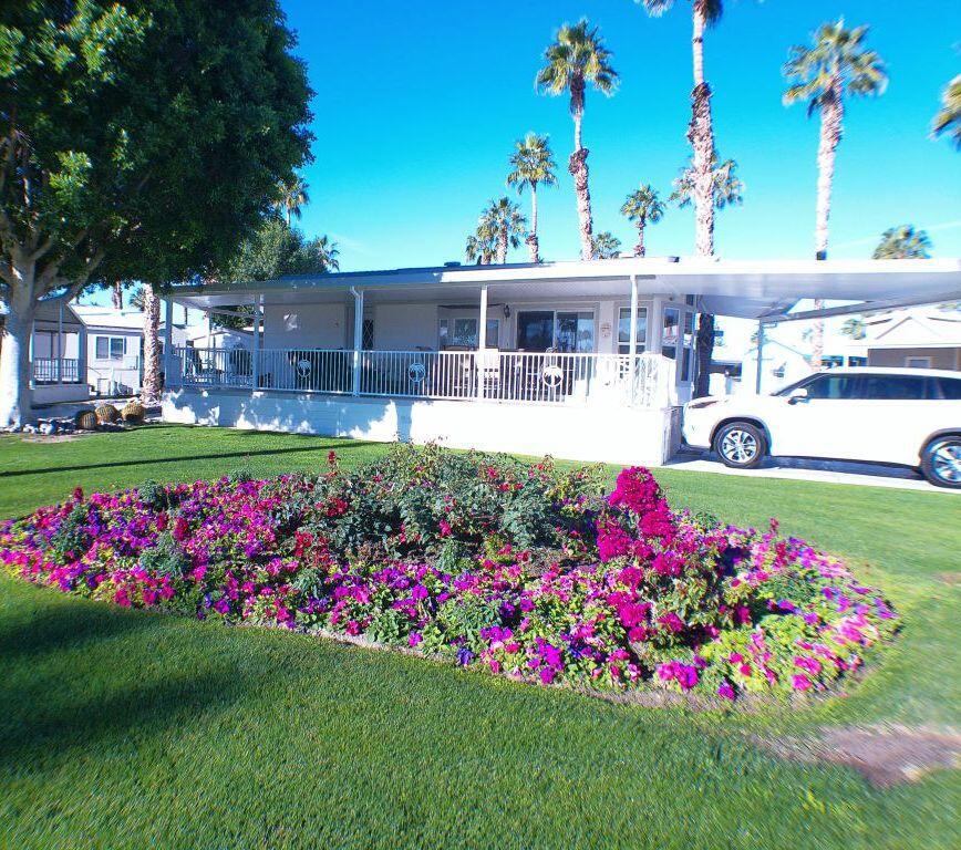 Manufactured In Park for sale at 84136 Ave 44, #517 517, Indio CA featuring 1 bed and 1 bath