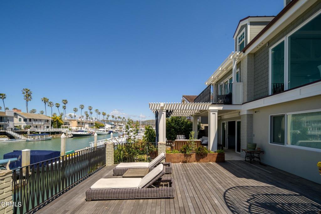 Residential Lease for rent at 3081 Seahorse Avenue, Ventura CA featuring 4 beds and 4 baths