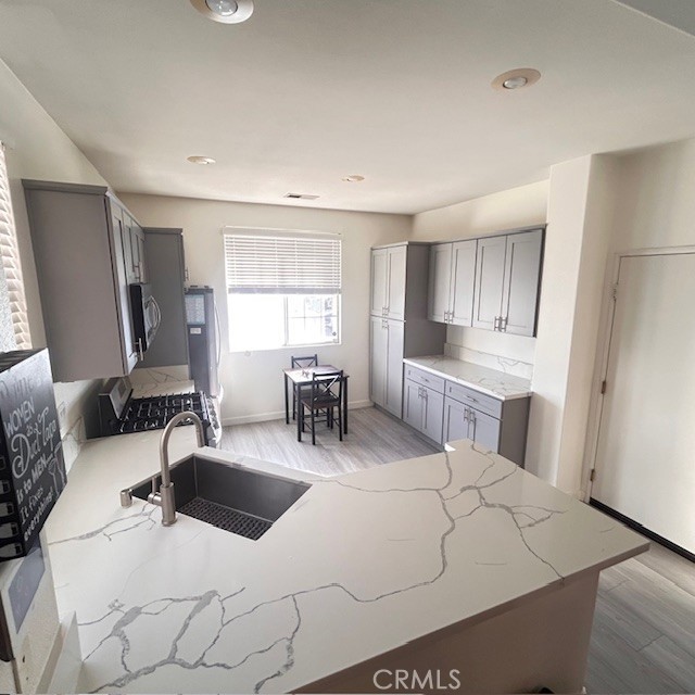 Residential for sale at 747 Camino De Oro, San Jacinto CA featuring 2 beds and 2 baths