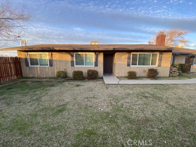 Residential Lease for rent at 13192 Navajo 3, Apple Valley CA featuring 3 beds and 2 baths