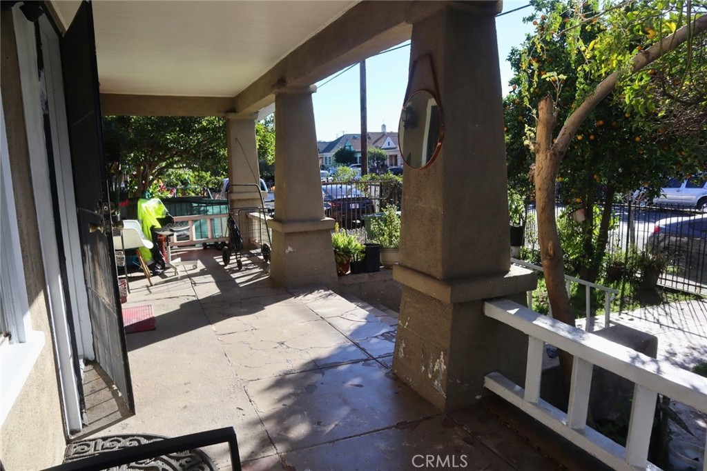 Residential Income for sale at 219 W 51st, Los Angeles CA