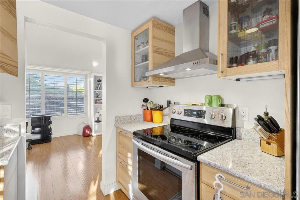 Residential for sale at 6339 Caminito Del Pastel, San Diego CA featuring 2 beds and 3 baths