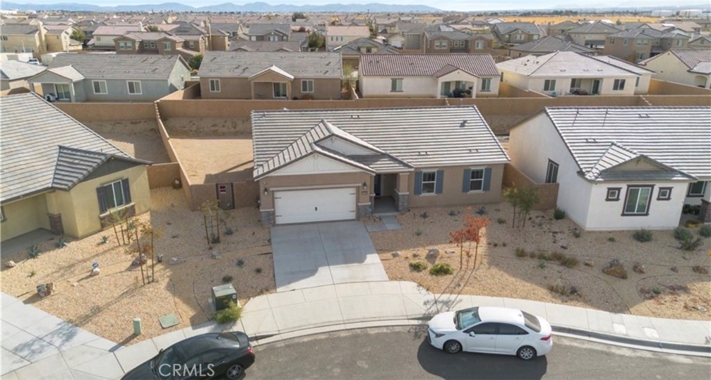 Residential Lease for rent at 12383 Ranchito, Victorville CA featuring 3 beds and 2 baths