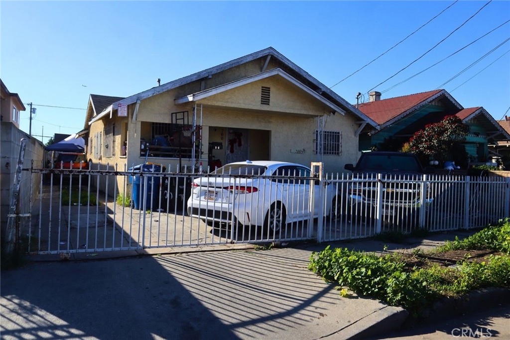Residential Income for sale at 700 W 53rd, Los Angeles CA