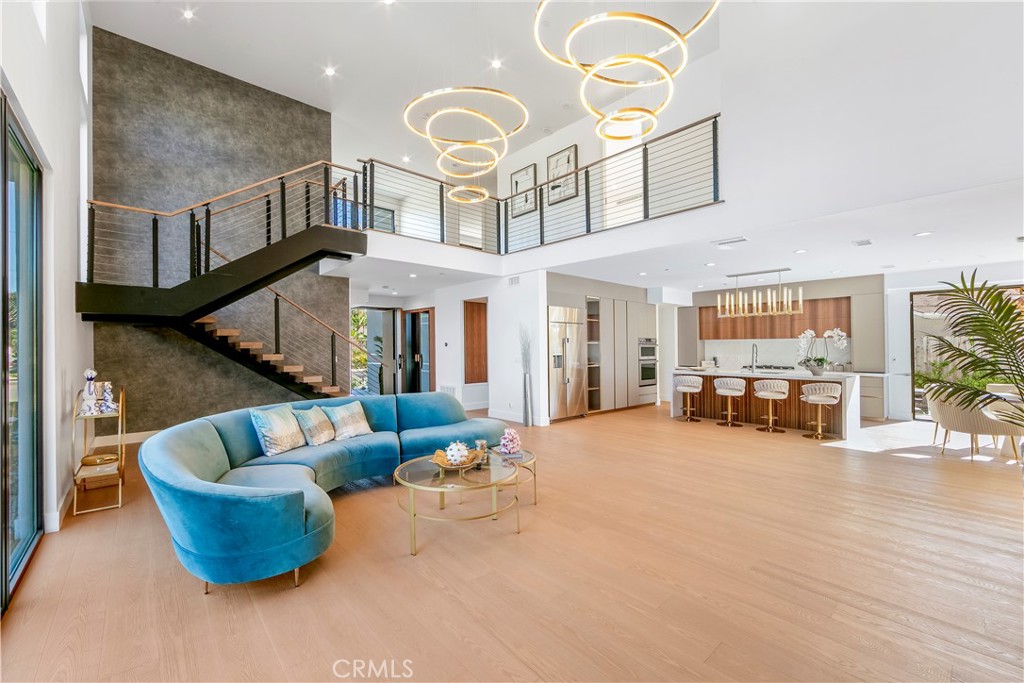 Residential for sale at 853 Oak, Costa Mesa CA featuring 6 beds and 8 baths