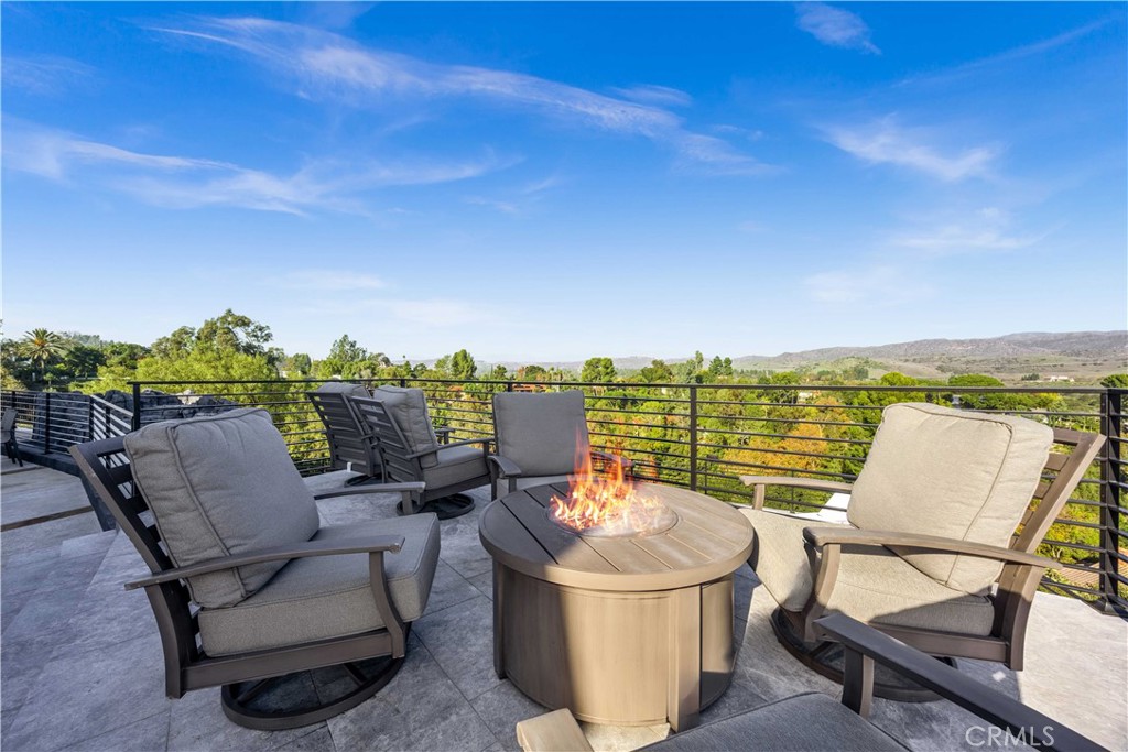 Residential for sale at 1711 Sirrine, North Tustin CA featuring 6 beds and 5 baths