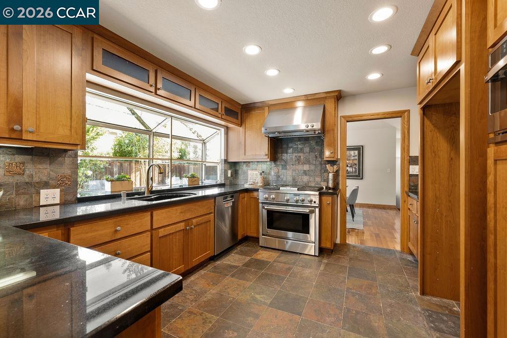 Residential for sale at 210 Duxbury Ct, San Ramon CA featuring 5 beds and 3 baths