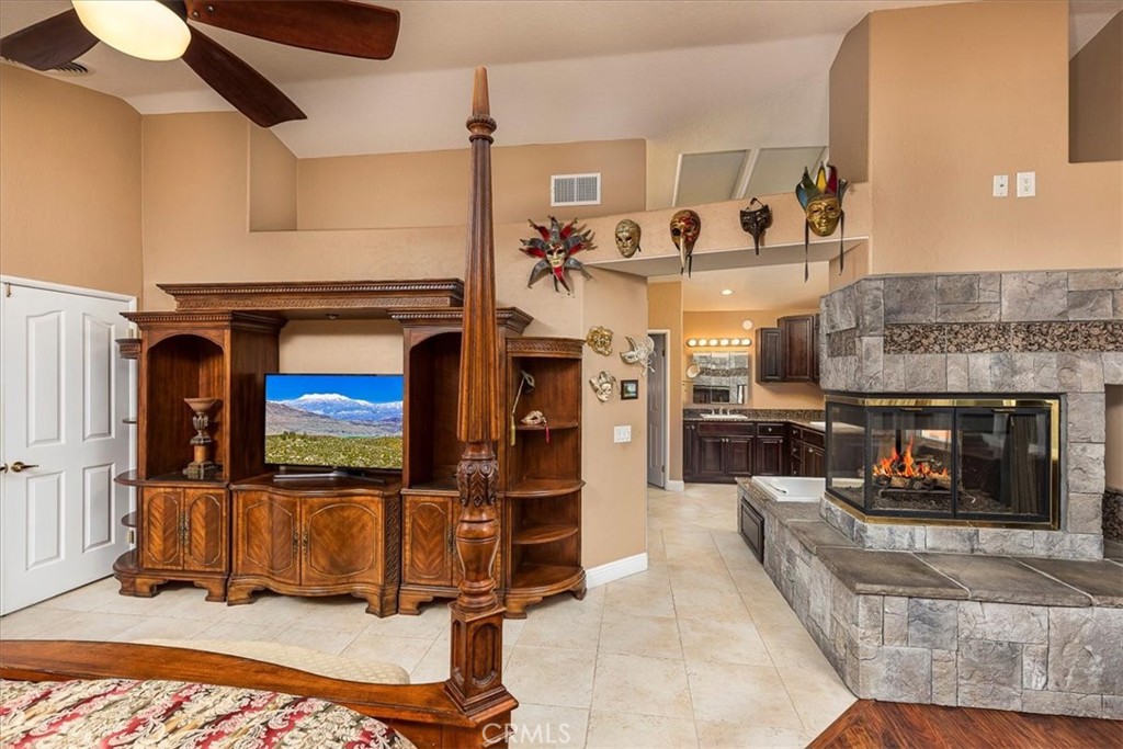 Residential for sale at 23860 Cadenza, Murrieta CA featuring 6 beds and 3 baths