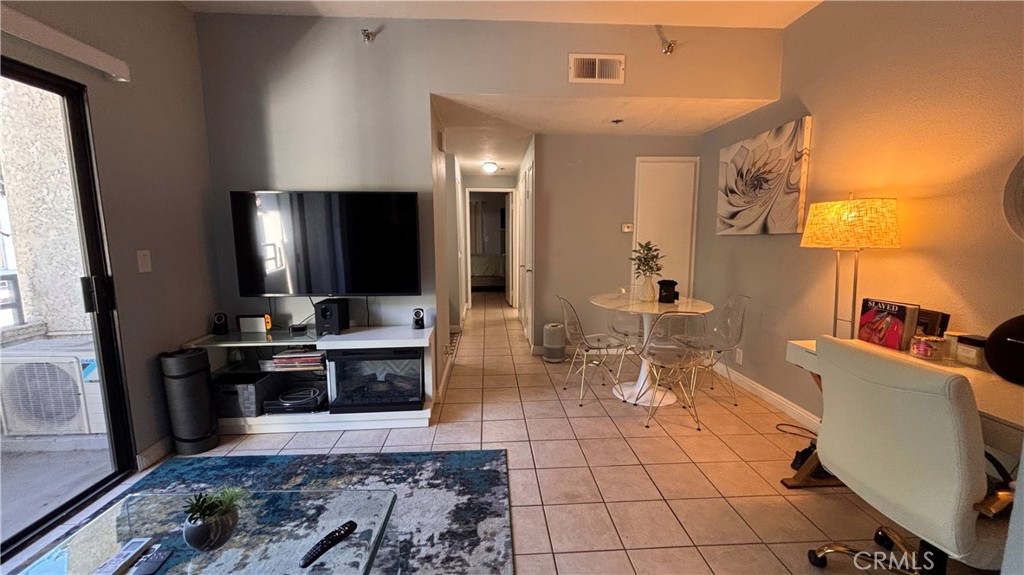 Residential for sale at 720 W 4th 114, Long Beach CA featuring 1 bed and 2 baths