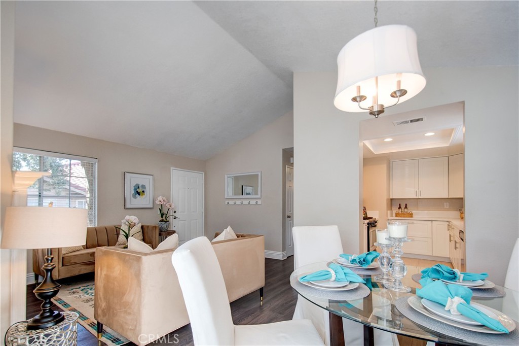 Residential Lease for rent at 31 Hemlock, Rancho Santa Margarita CA featuring 2 beds and 2 baths