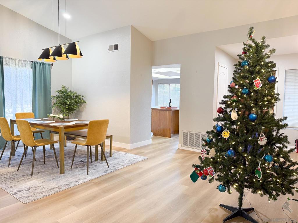 Residential Lease for rent at 1457 Fallsview Place, Escondido CA featuring 3 beds and 2 baths