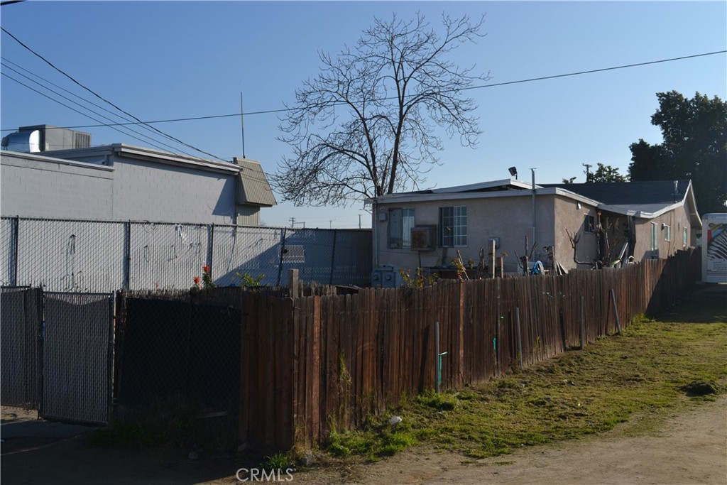 Residential for sale at 412 Kern Street, Taft CA featuring 3 beds and 2 baths