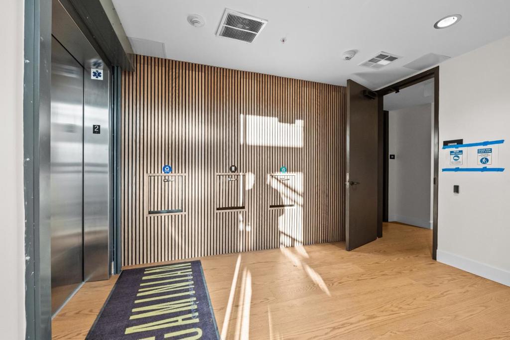 Active for sale at Palo Alto, CA, Palo Alto, CA CA and 2 baths